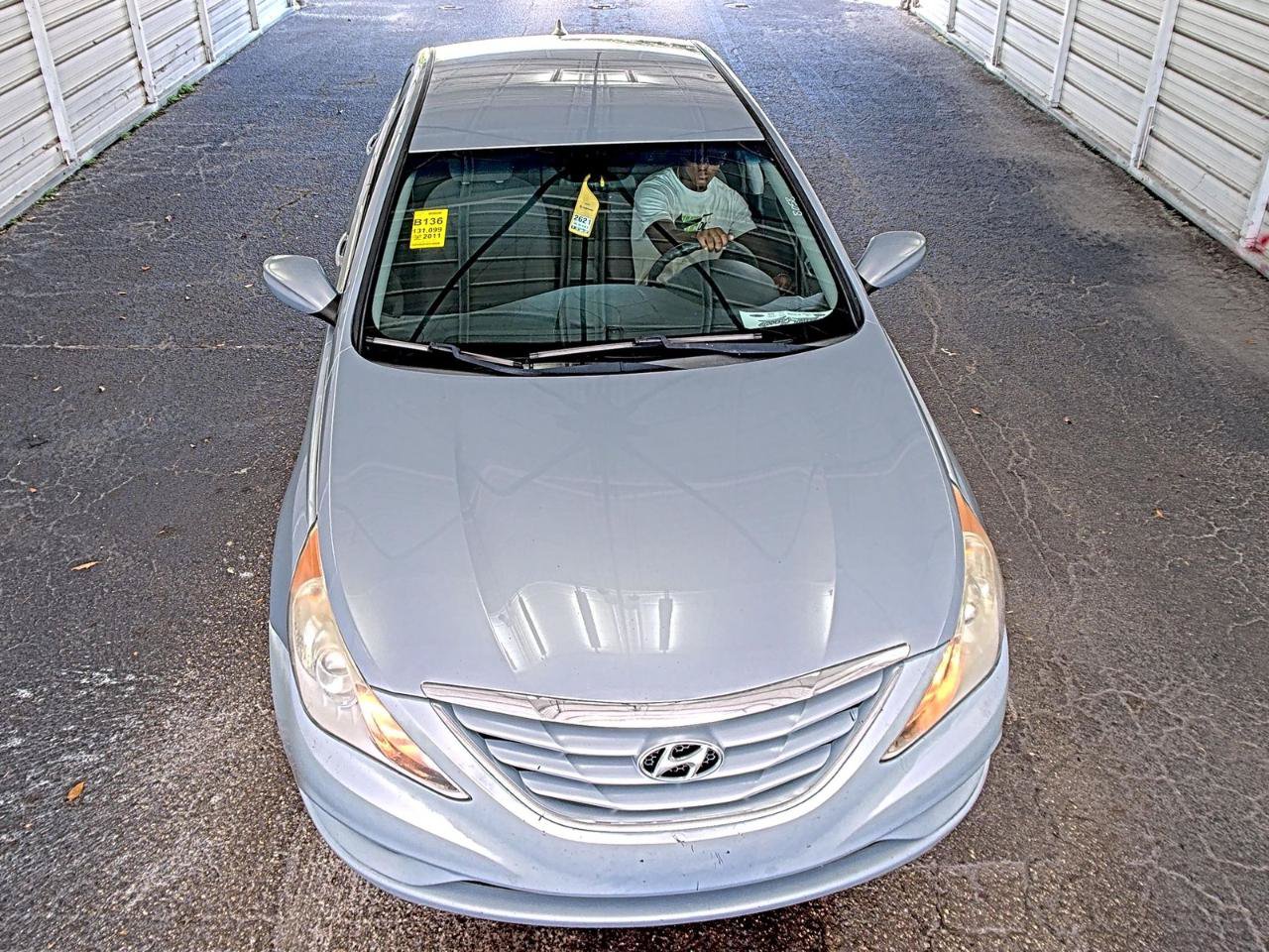 Used 2011 Hyundai Sonata GLS FWD image 2