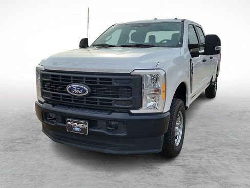 Used 2023 Ford F250 XL w/ XL Driver Assist Package AWD/4WD image 4