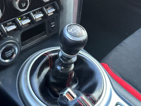 Used 2019 Toyota 86 image 32