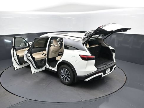 Certified 2025 INFINITI QX60 Pure FWD image 2