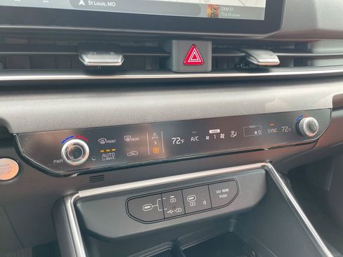 Used 2025 Kia Carnival SX image 45