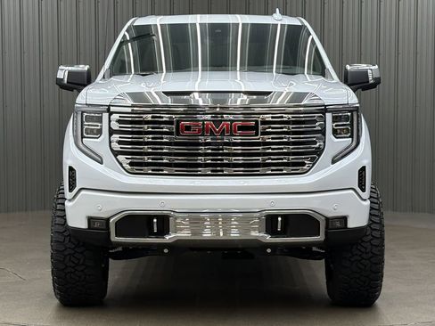 Used 2026 GMC Sierra 1500 Denali w/ Denali Reserve Package AWD/4WD image 8