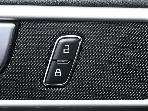 Used 2022 Ford Explorer ST image 13