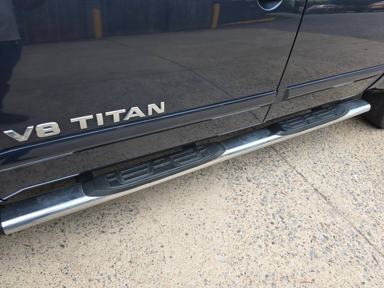 Used 2015 Nissan Titan SV RWD image 40