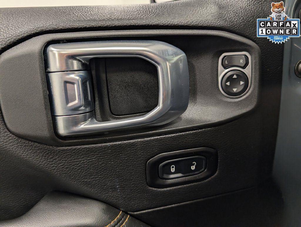 Used 2026 Jeep Wrangler Unlimited Sahara AWD/4WD image 11