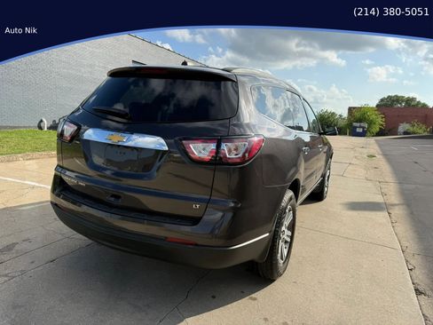 Used 2017 Chevrolet Traverse LT image 5