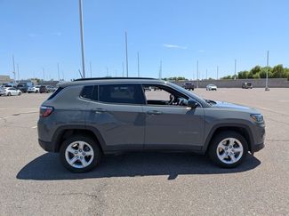 Used 2023 Jeep Compass Latitude AWD/4WD video 4