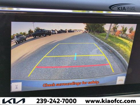 Used 2025 Toyota Camry XLE image 19