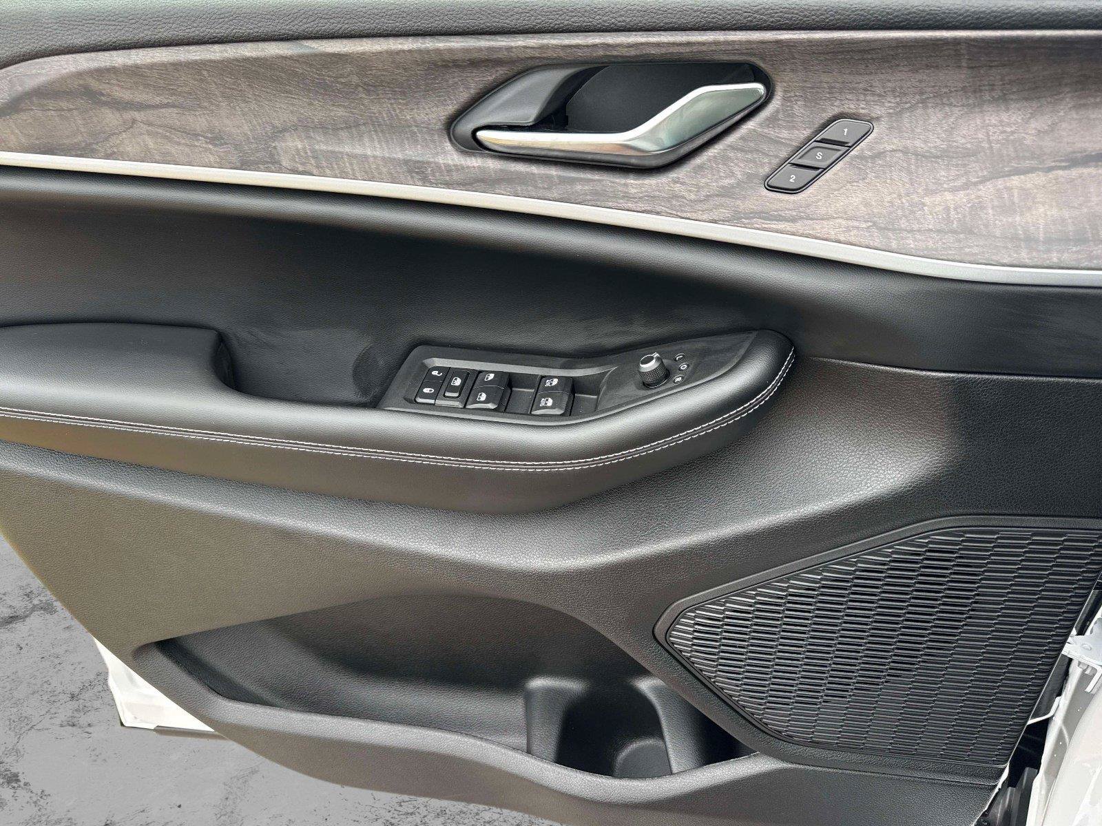 New 2027 Jeep Grand Cherokee Limited AWD/4WD image 13