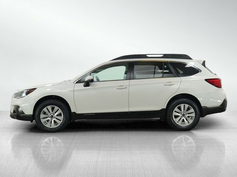 Used 2019 Subaru Outback 2.5i Premium w/ Popular Package #2 AWD/4WD image 2