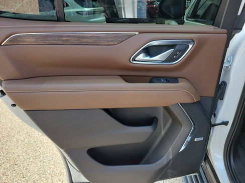 Certified 2023 Chevrolet Tahoe High Country AWD/4WD image 17