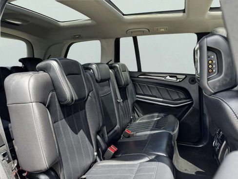 Used 2014 Mercedes-Benz GL 450 4MATIC image 46