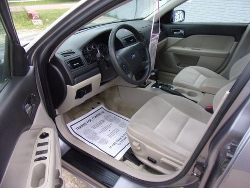 Used 2006 Ford Fusion SE FWD image 2
