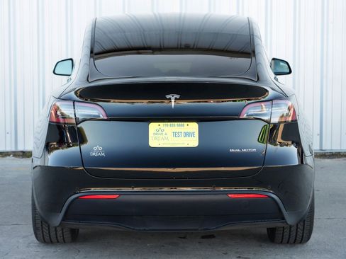 Used 2022 Tesla Model Y Performance image 51