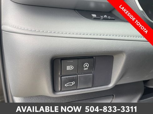 Certified 2024 Toyota Highlander XSE FWD image 27