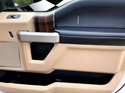 Used 2016 Ford F150 Lariat w/ Equipment Group 502A Luxury AWD/4WD image 19