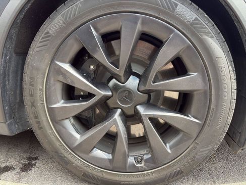 Used 2022 Tesla Model X AWD/4WD image 10