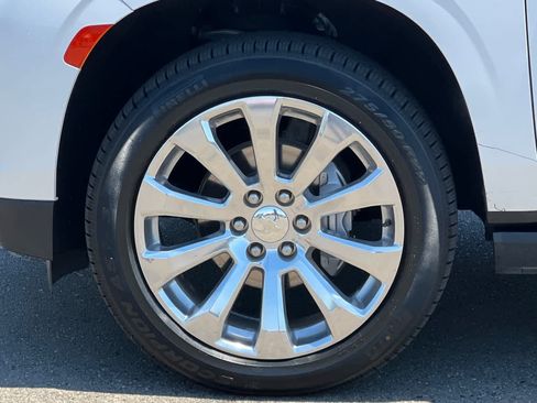 Used 2021 Chevrolet Tahoe Premier AWD/4WD image 35