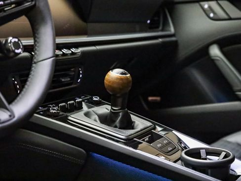 Used 2025 Porsche 911 Carrera T image 21