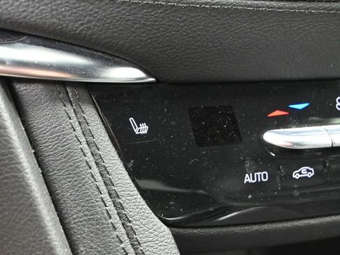 Used 2022 Cadillac XT5 Premium Luxury image 16