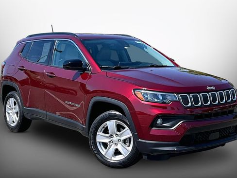 Used 2022 Jeep Compass Latitude AWD/4WD image 10