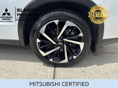 Used 2023 Mitsubishi Outlander 4WD Plug-In Hybrid image 15
