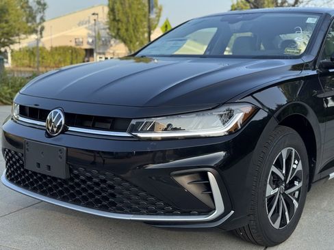 New 2025 Volkswagen Jetta S image 5