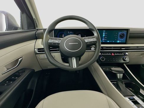 New 2026 Hyundai Tucson SEL image 18