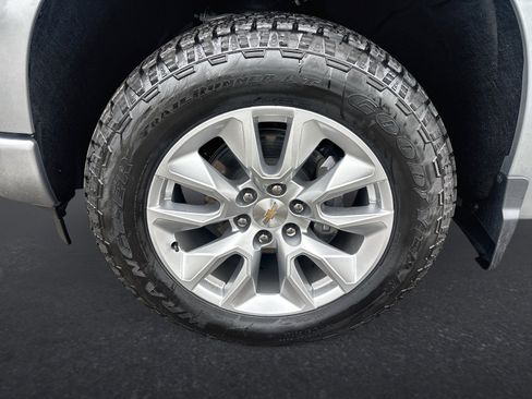 New 2026 Chevrolet Silverado 1500 Custom AWD/4WD image 18
