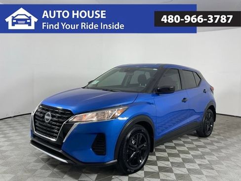 Used 2024 Nissan Kicks S FWD image 1