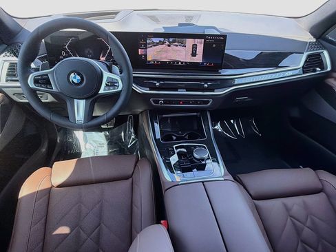 New 2026 BMW X5 xDrive40i w/ M Sport Package AWD/4WD image 17