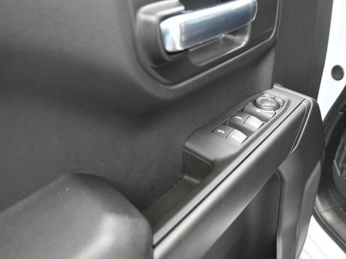 Used 2025 Chevrolet Silverado 1500 Custom Trail Boss AWD/4WD image 10