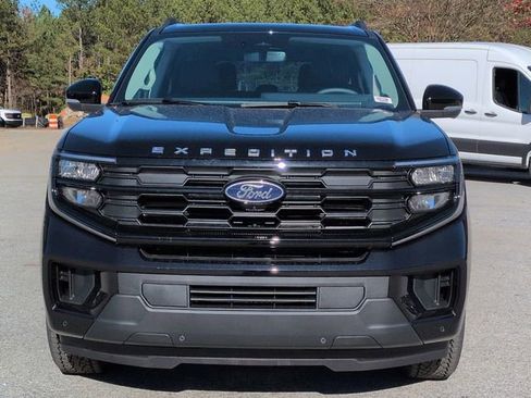 New 2025 Ford Expedition Max Active image 8