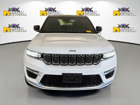 Used 2022 Jeep Grand Cherokee Summit AWD/4WD image 2