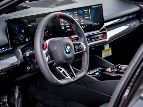 New 2026 BMW M5 Touring image 17