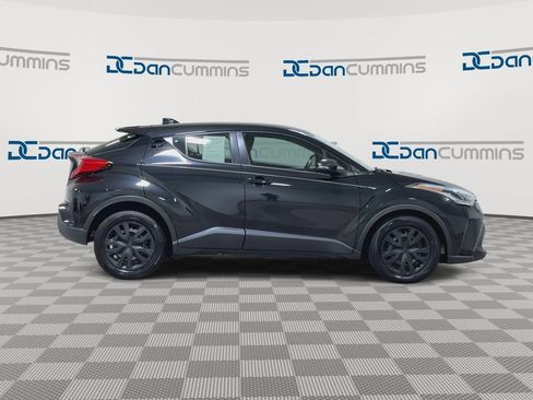 Used 2020 Toyota C-HR LE FWD image 9