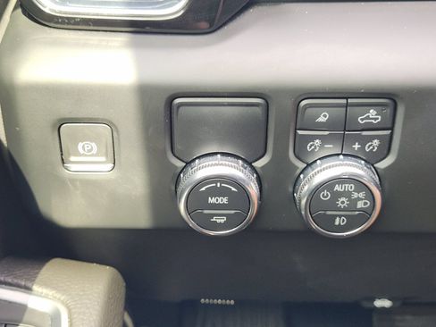 Used 2023 GMC Sierra 1500 Denali RWD image 24