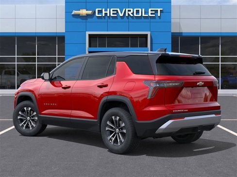 New 2026 Chevrolet Equinox LT w/ Convenience Package II AWD/4WD image 3