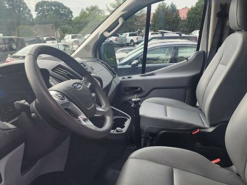 Used 2018 Ford Transit 150 130 Low Roof RWD image 7