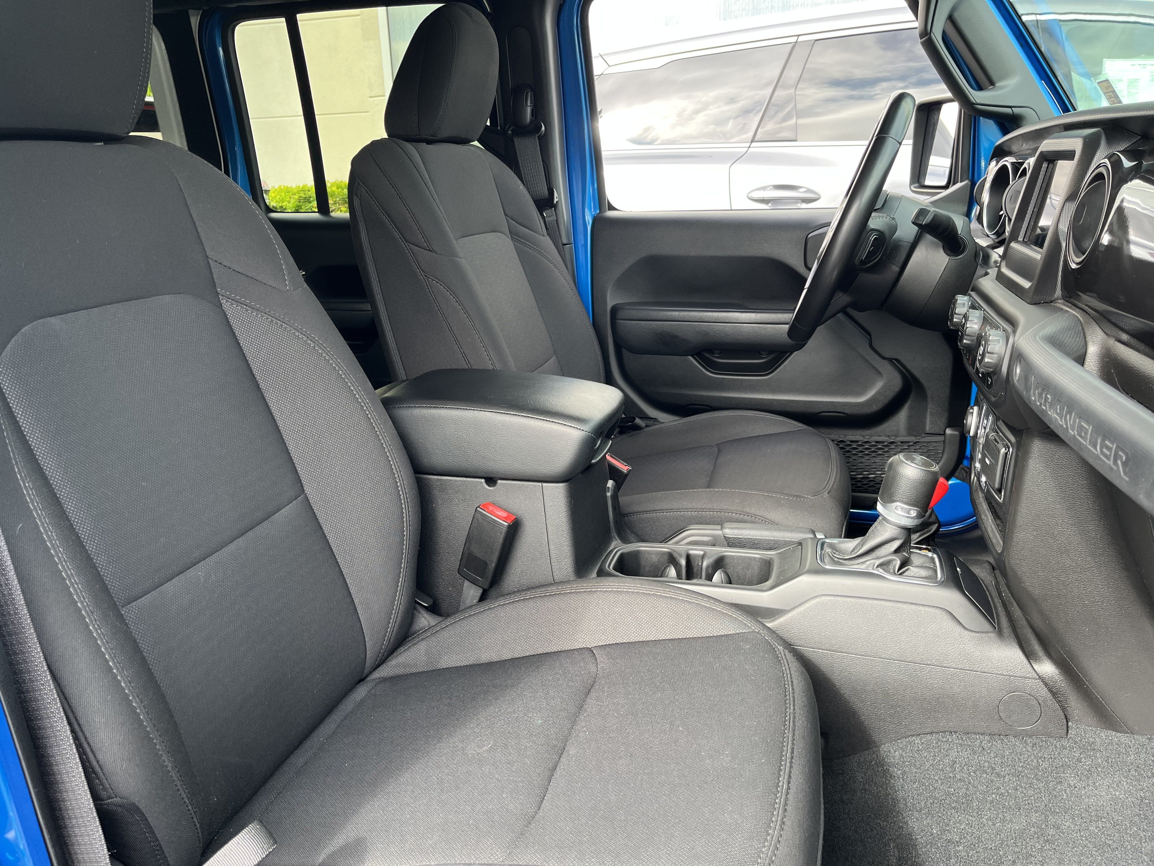 Used 2022 Jeep Wrangler Unlimited Sport AWD/4WD image 17