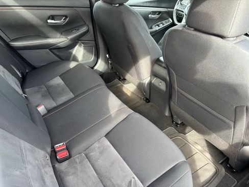 Used 2024 Nissan Sentra SR FWD image 18