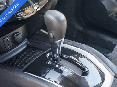 Used 2015 Nissan Rogue S image 21