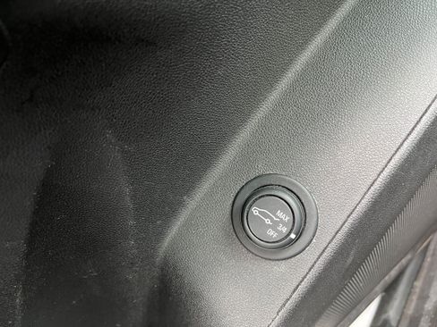 Used 2018 Chevrolet Equinox LT w/ Sun & Infotainment Package FWD image 22