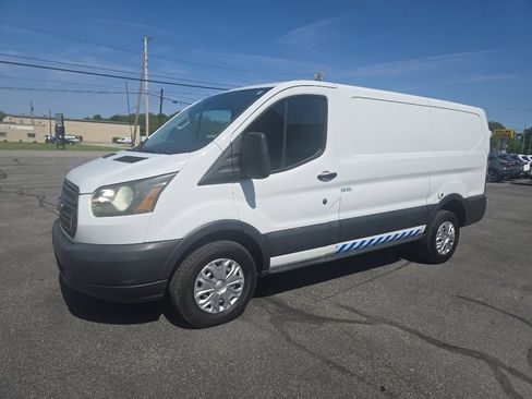 Used 2015 Ford Transit 250 130 Low Roof RWD image 2