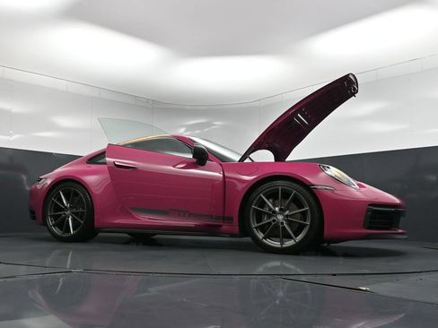 Certified 2023 Porsche 911 Carrera T RWD image 34