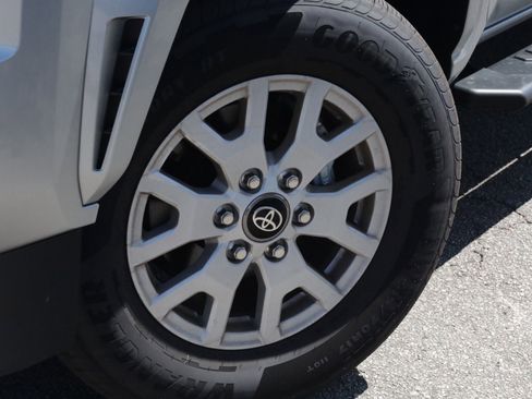 Used 2025 Toyota Tacoma SR5 image 20