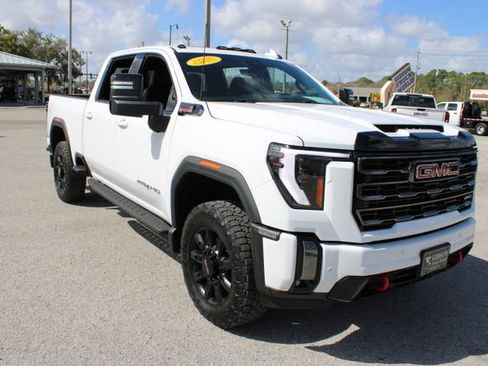 Used 2024 GMC Sierra 2500 AT4 w/ AT4 Premium Plus Package image 16