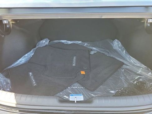 Used 2026 Hyundai Elantra SE image 7