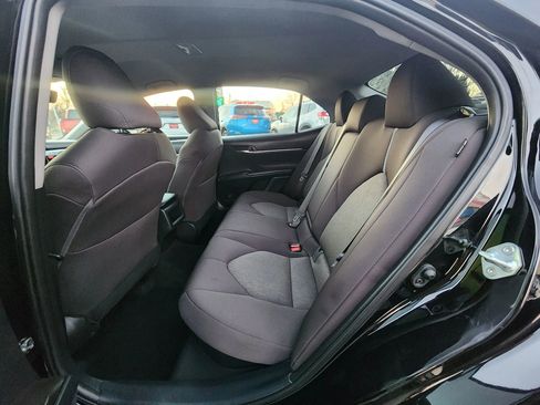 Used 2022 Toyota Camry LE image 18