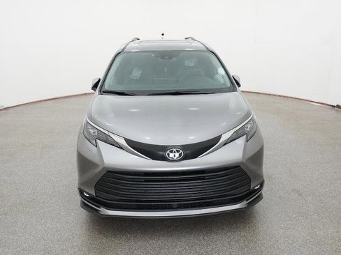 New 2026 Toyota Sienna XLE FWD image 39